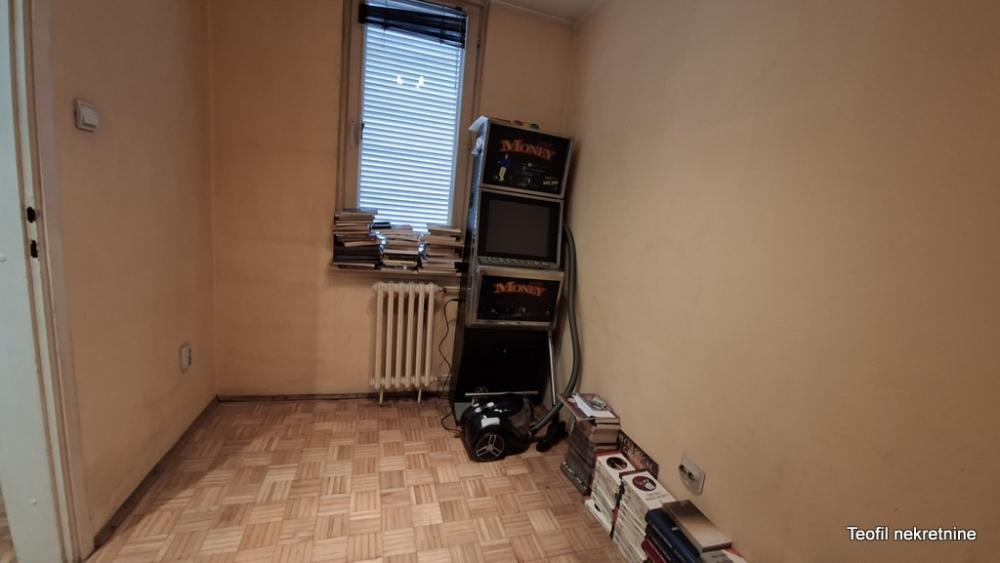 Stan na prodaju u Beogradu, Kanarevo brdo, troiposoban, 92m2, cena 230000 evra