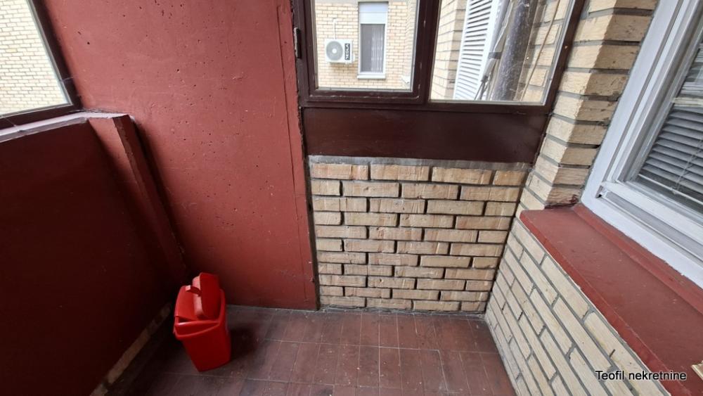 Stan na prodaju u Beogradu, Kanarevo brdo, troiposoban, 92m2, cena 230000 evra