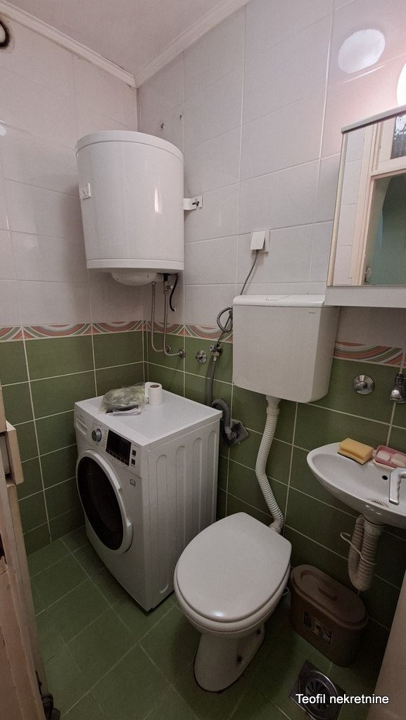 Stan na prodaju u Beogradu, Kanarevo brdo, troiposoban, 92m2, cena 230000 evra