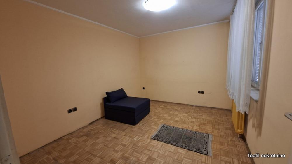 Stan na prodaju u Beogradu, Kanarevo brdo, troiposoban, 92m2, cena 230000 evra