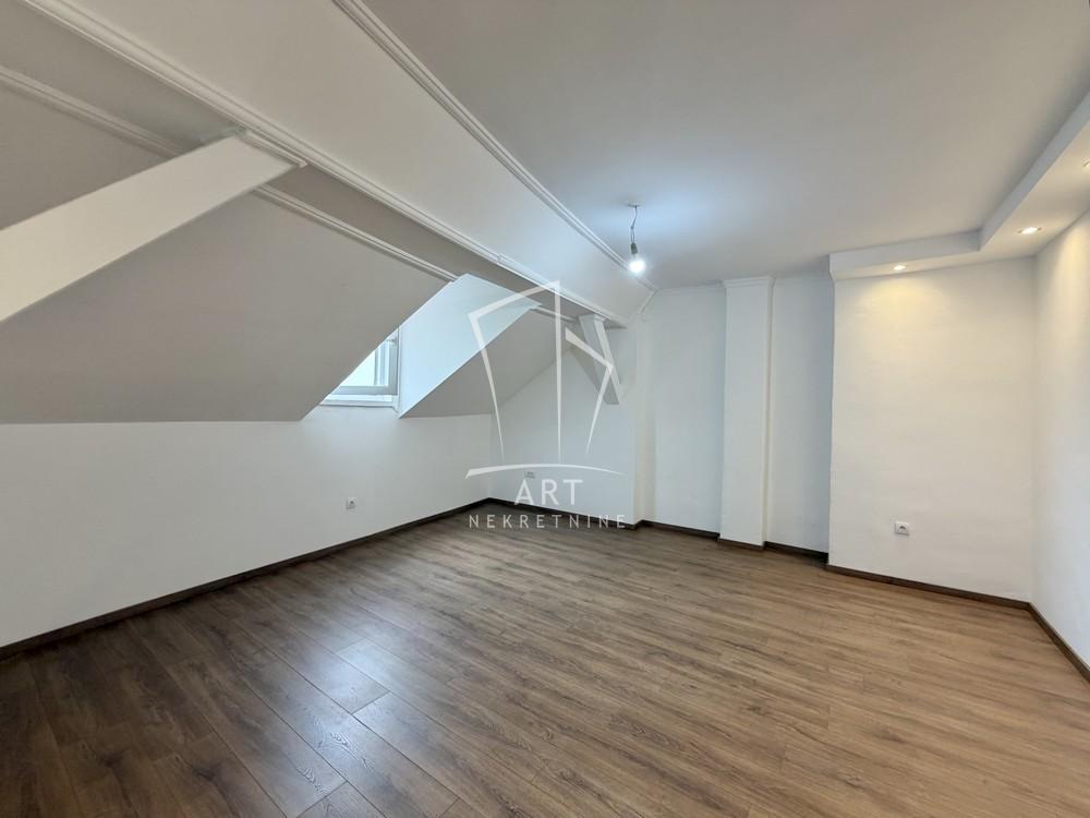 Stan na prodaju u Beogradu, Palilula, dvoiposoban, 64m2, cena 320000 evra