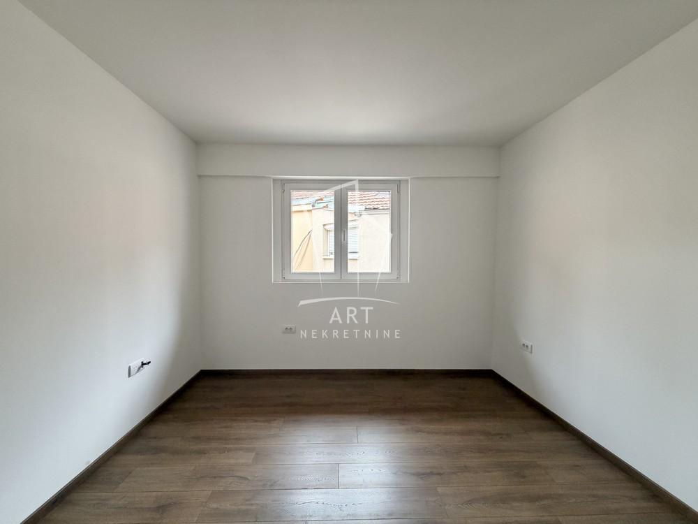 Stan na prodaju u Beogradu, Palilula, dvoiposoban, 64m2, cena 320000 evra