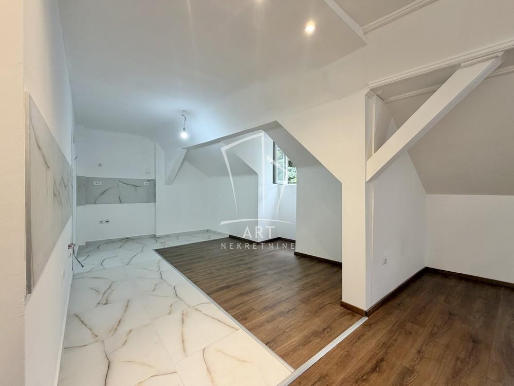 Stan na prodaju u Beogradu, Palilula, dvoiposoban, 64m2, cena 320000 evra