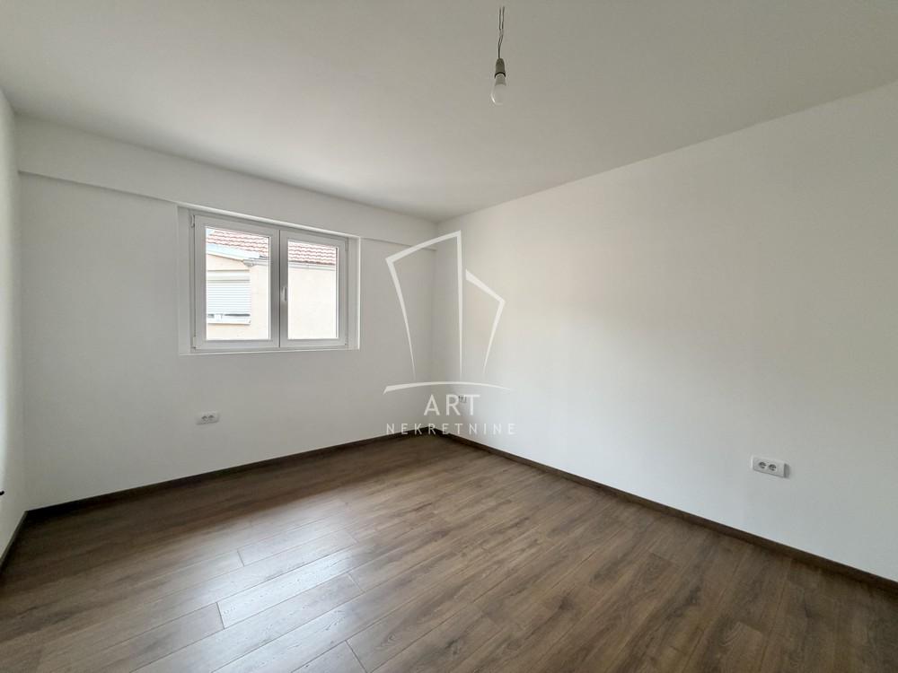 Stan na prodaju u Beogradu, Palilula, dvoiposoban, 64m2, cena 320000 evra