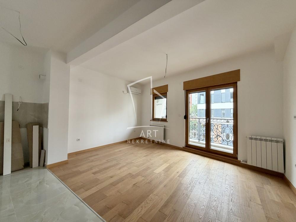 Stan na prodaju u Beogradu, Voždovac, dvoiposoban, 69m2, cena 252176 evra