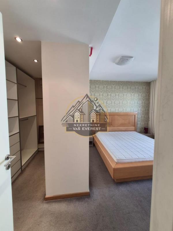 Stan na prodaju u Beogradu, Novi Beograd blok 67A (Belvile), trosoban, 106m2, cena 399000 evra