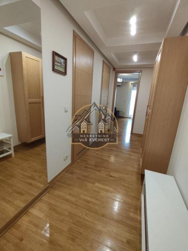 Stan na prodaju u Beogradu, Novi Beograd blok 67A (Belvile), trosoban, 106m2, cena 399000 evra