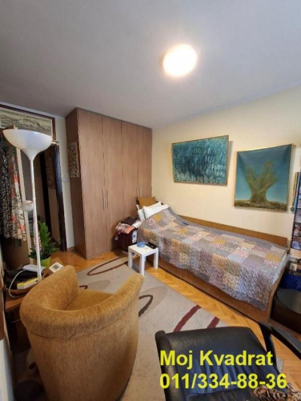 Stan na prodaju u Beogradu, Karaburma, trosoban, 70m2, cena 179900 evra