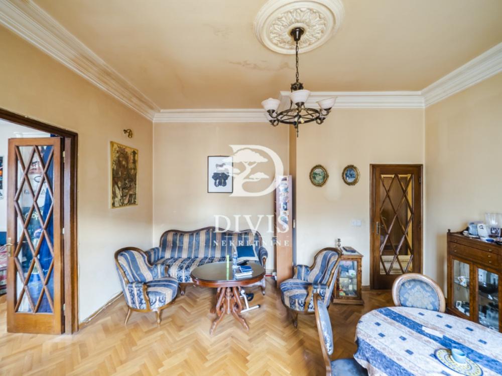 Stan na prodaju u Beogradu, Krunski venac, trosoban, 76m2, cena 385000 evra