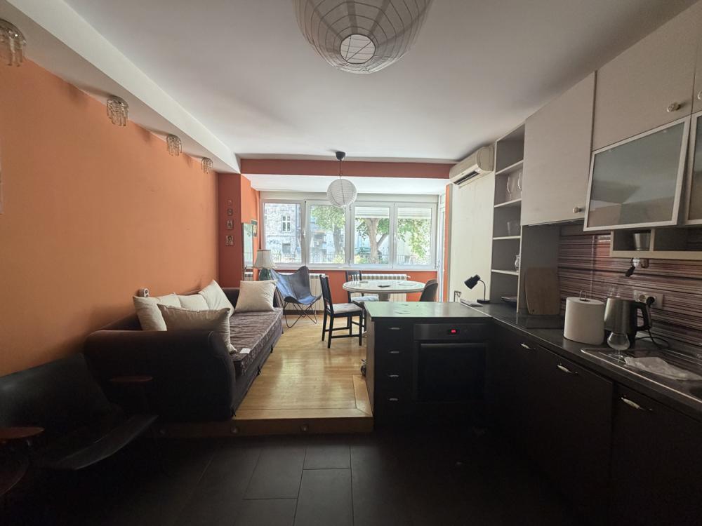 Stan na prodaju u Beogradu, Beograd (centar), trosoban, 55m2, cena 280500 evra