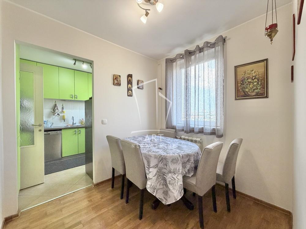 Stan na prodaju u Beogradu, Vojvode Stepe, trosoban, 92m2, cena 330000 evra