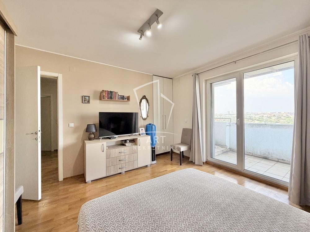 Stan na prodaju u Beogradu, Vojvode Stepe, trosoban, 92m2, cena 330000 evra