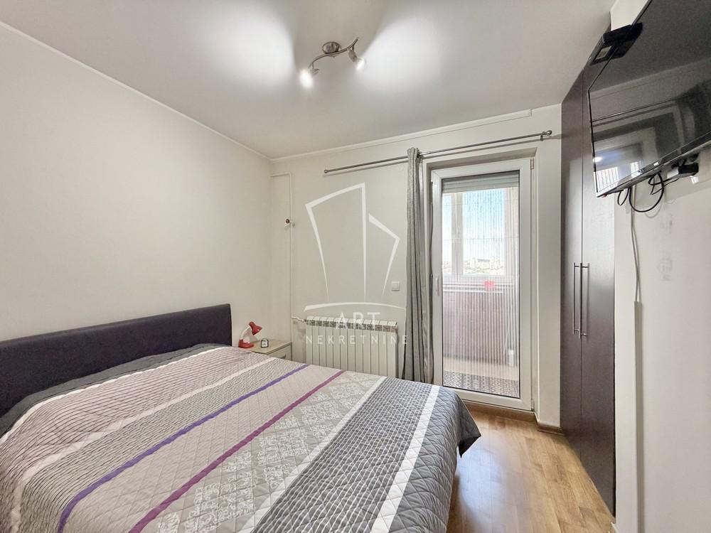 Stan na prodaju u Beogradu, Vojvode Stepe, trosoban, 92m2, cena 330000 evra
