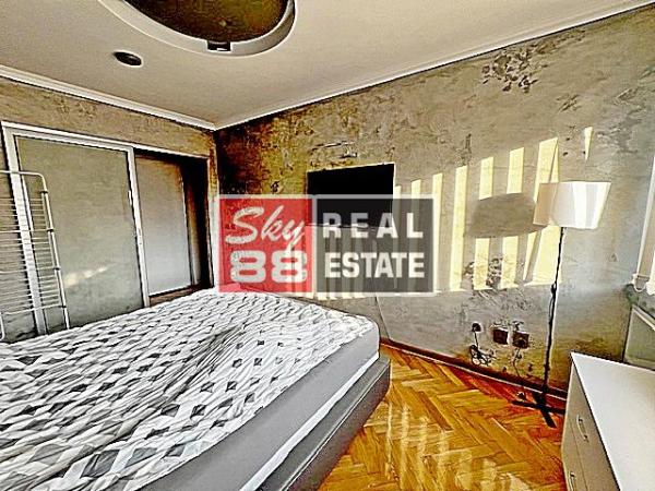Stan na prodaju u Beogradu, Kalenić pijaca, dvosoban, 50m2, cena 265000 evra