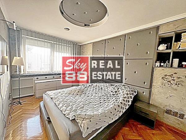 Stan na prodaju u Beogradu, Kalenić pijaca, dvosoban, 50m2, cena 265000 evra