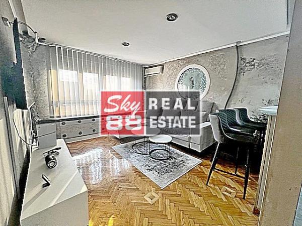 Stan na prodaju u Beogradu, Kalenić pijaca, dvosoban, 50m2, cena 265000 evra