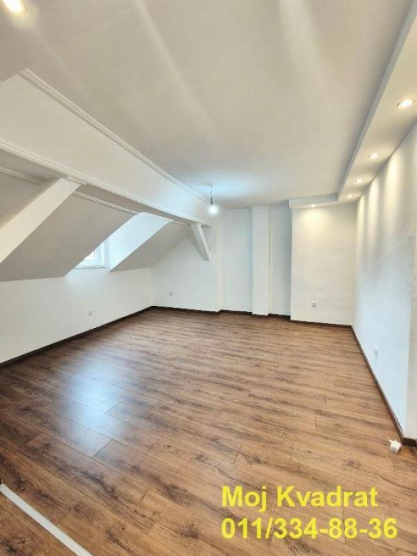 Stan na prodaju u Beogradu, Beograd (Mašinski fakultet), dvoiposoban, 78m2, cena 320000 evra