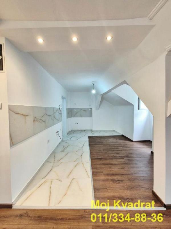 Stan na prodaju u Beogradu, Beograd (Mašinski fakultet), dvoiposoban, 78m2, cena 320000 evra