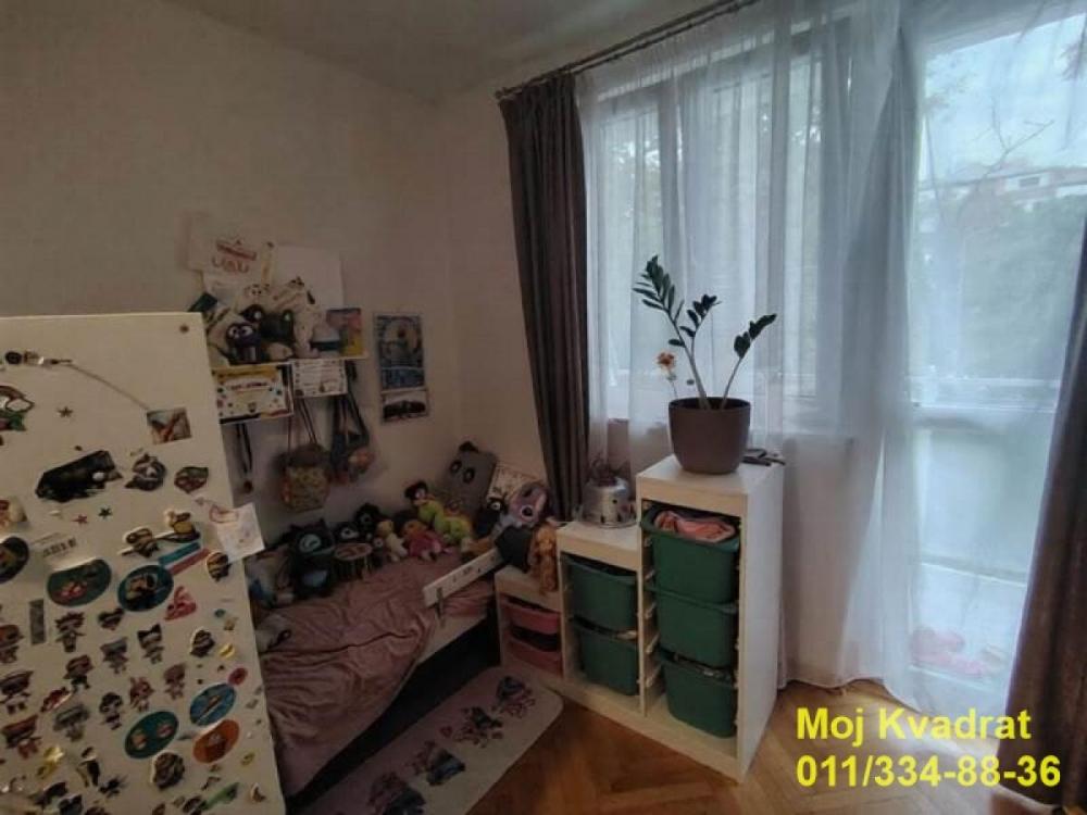 Stan na prodaju u Beogradu, Karaburma, jednosoban, 43m2, cena 120000 evra