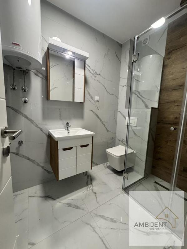 Stan na prodaju u Beogradu, Surčin, jednoiposoban, 40m2, cena 115000 evra