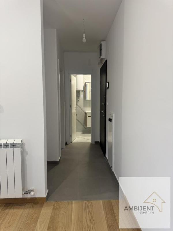 Stan na prodaju u Beogradu, Surčin, jednoiposoban, 40m2, cena 115000 evra