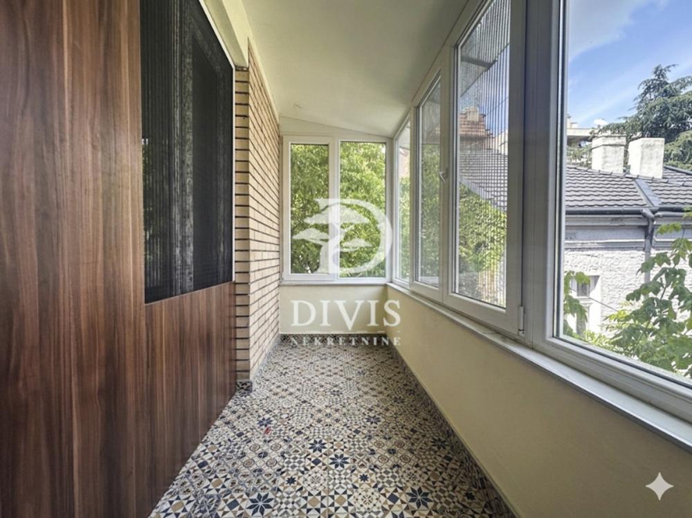 Stan na prodaju u Beogradu, Neimar, dvoiposoban, 61m2, cena 285000 evra