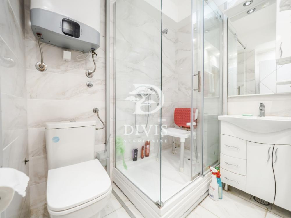 Stan na prodaju u Beogradu, Neimar, dvoiposoban, 61m2, cena 285000 evra