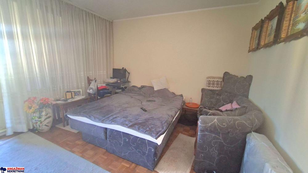 Stan na prodaju u Beogradu, Zemun, dvosoban, 58m2, cena 225000 evra
