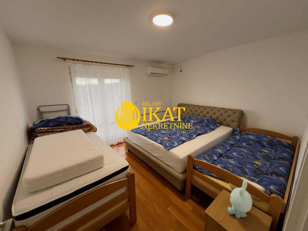 Stan na prodaju u Beogradu, Zvezdara, troiposoban, 110m2, cena 418000 evra