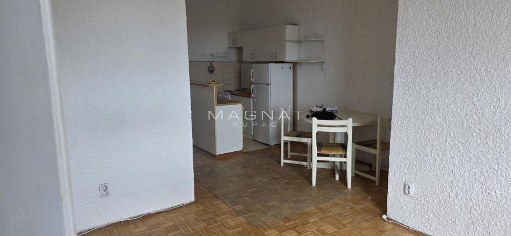 Stan na prodaju u Beogradu, Zvezdara, dvoiposoban, 50m2, cena 177000 evra