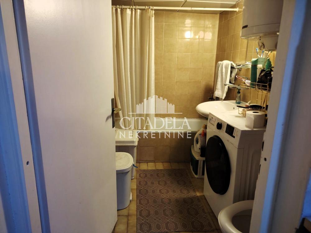 Stan na prodaju u Beogradu, Novi Beograd, dvoiposoban, 48m2, cena 105000 evra