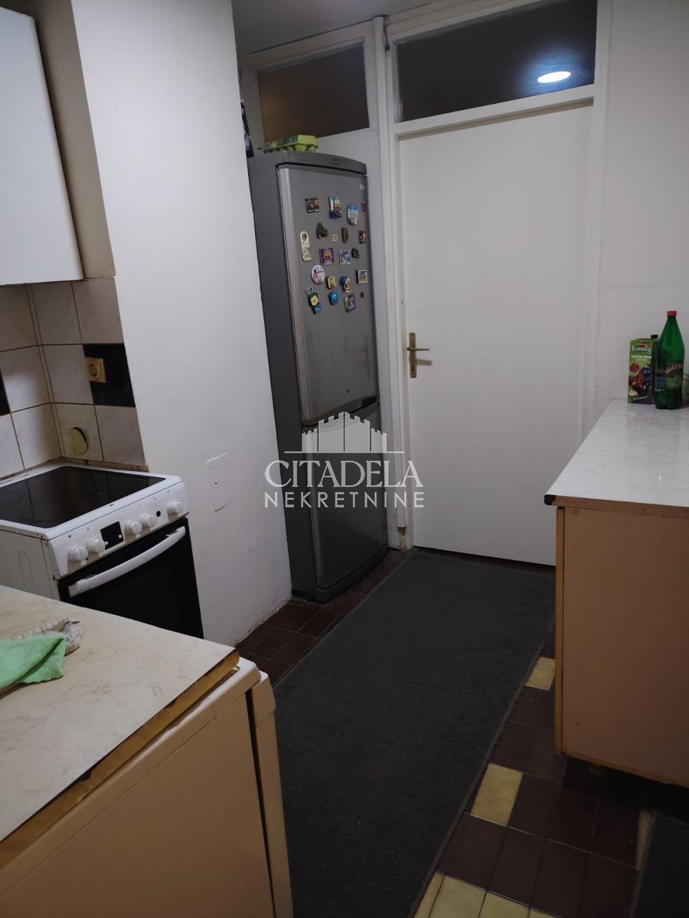 Stan na prodaju u Beogradu, Novi Beograd, dvoiposoban, 48m2, cena 105000 evra