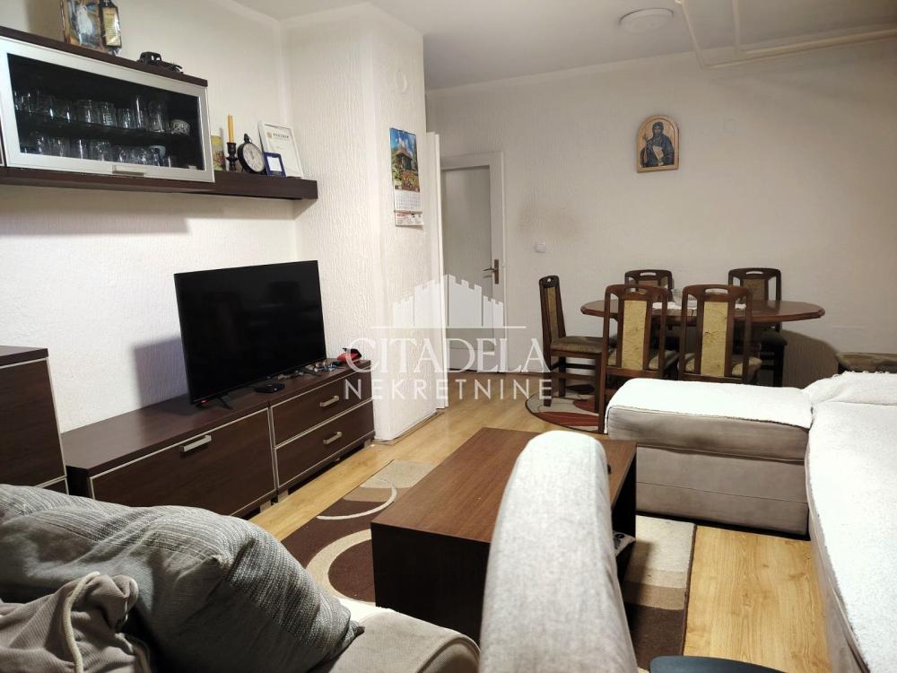 Stan na prodaju u Beogradu, Novi Beograd, dvoiposoban, 48m2, cena 105000 evra