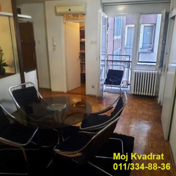 Stan na prodaju u Beogradu, Novi Beograd blok 19 (Sava centar), cetvorosoban, 98m2, cena 335000 evra
