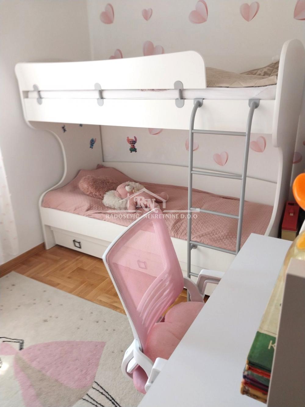Stan na prodaju u Beogradu, Žarkovo, dvoiposoban, 60m2, cena 168000 evra