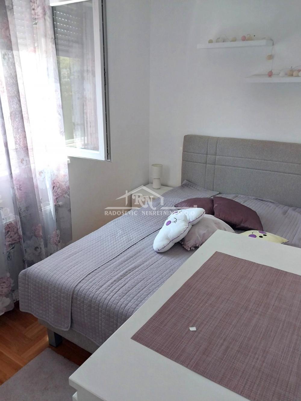 Stan na prodaju u Beogradu, Žarkovo, dvoiposoban, 60m2, cena 168000 evra