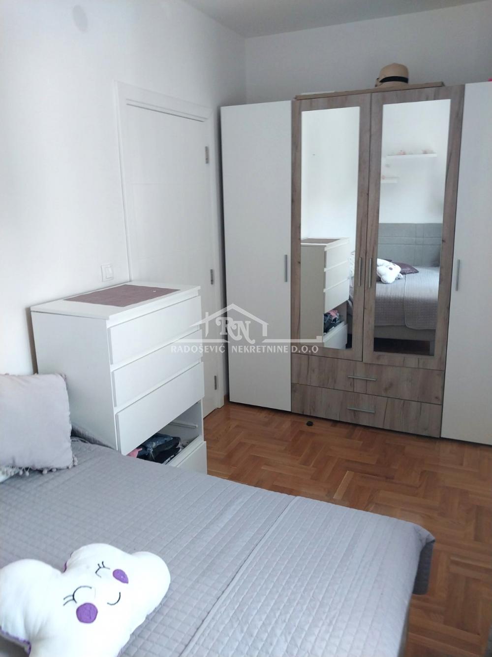 Stan na prodaju u Beogradu, Žarkovo, dvoiposoban, 60m2, cena 168000 evra