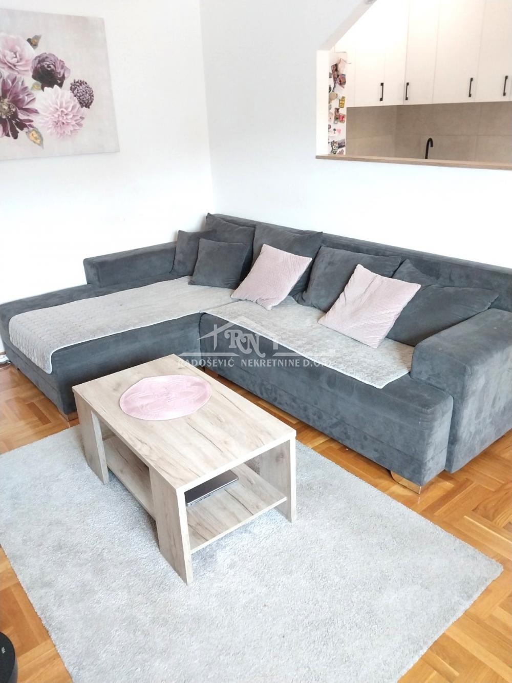Stan na prodaju u Beogradu, Žarkovo, dvoiposoban, 60m2, cena 168000 evra