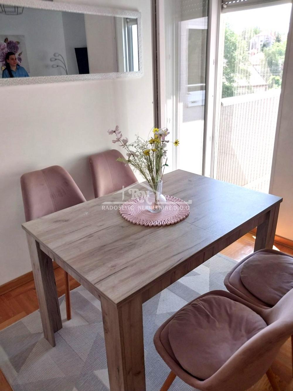 Stan na prodaju u Beogradu, Žarkovo, dvoiposoban, 60m2, cena 168000 evra