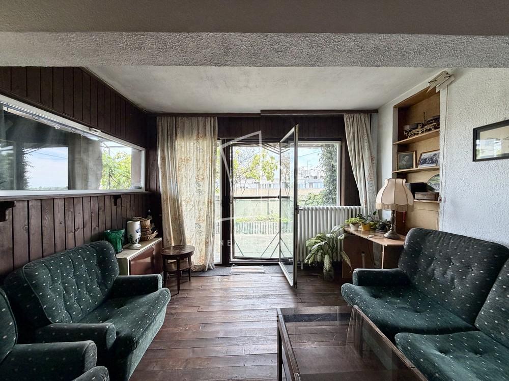 Stan na prodaju u Beogradu, Zemun, trosoban, 67m2, cena 380000 evra
