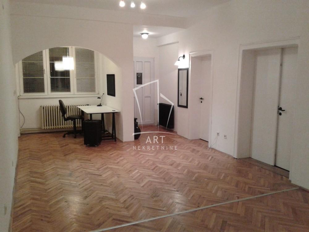 Stan na prodaju u Beogradu, Banovo brdo, cetvorosoban, 106m2, cena 269000 evra