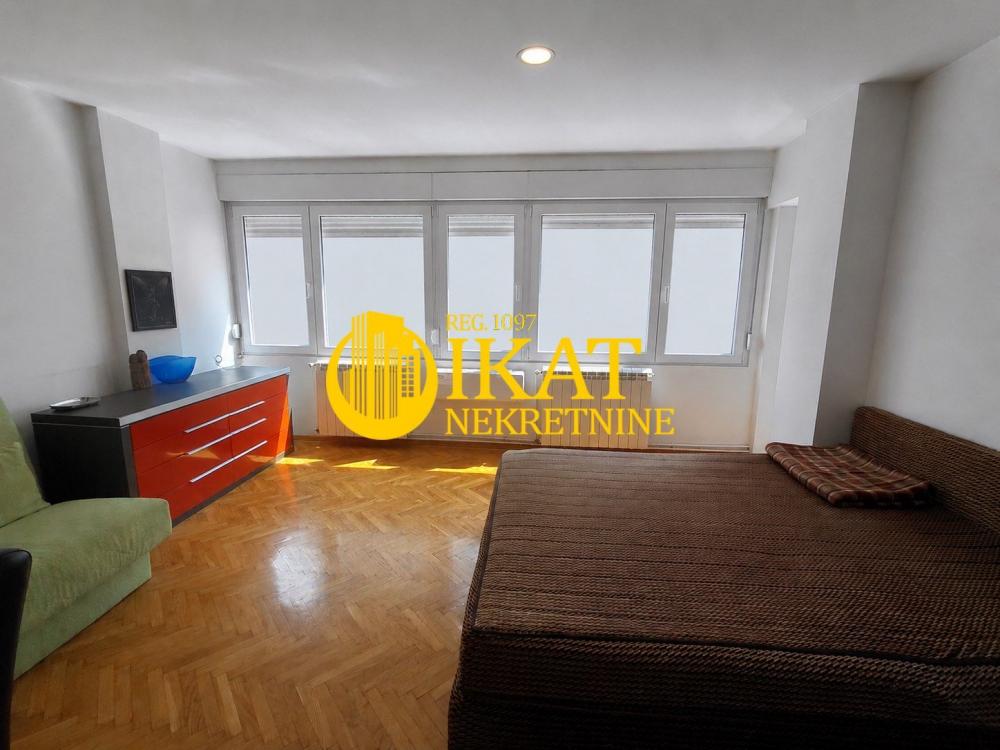 Stan na prodaju u Beogradu, Vračar (Hram), jednosoban, 30m2, cena 180000 evra