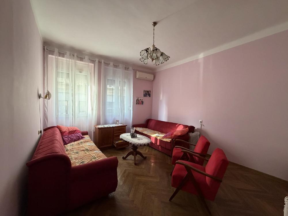 Stan na prodaju u Beogradu, Skadarlija, dvosoban, 49m2, cena 215000 evra