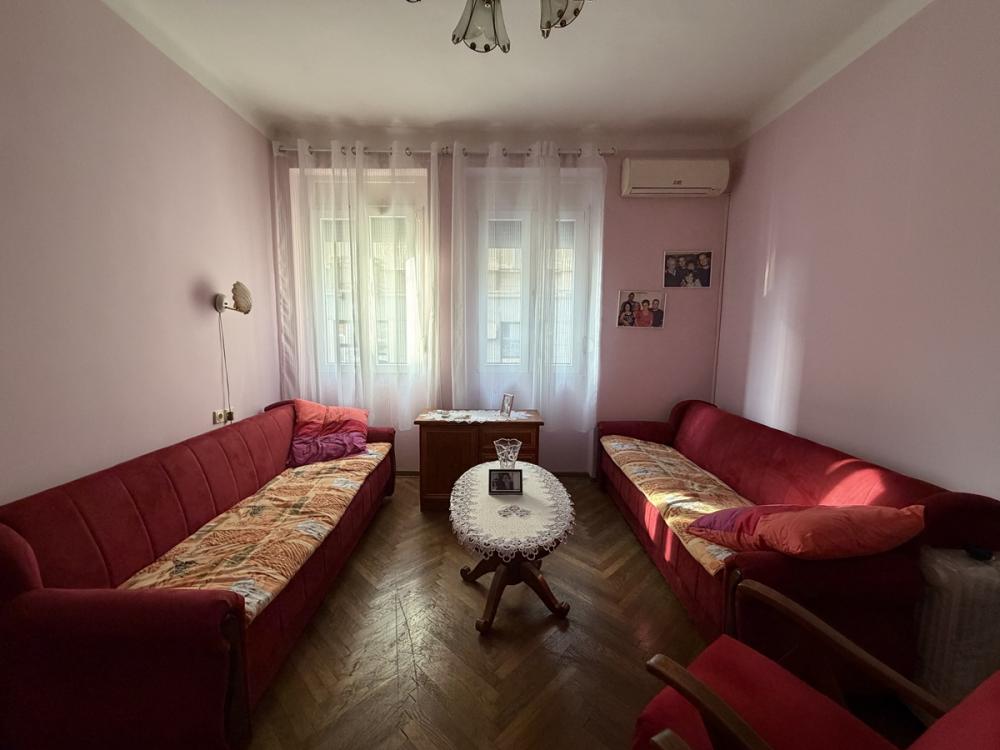 Stan na prodaju u Beogradu, Skadarlija, dvosoban, 49m2, cena 215000 evra