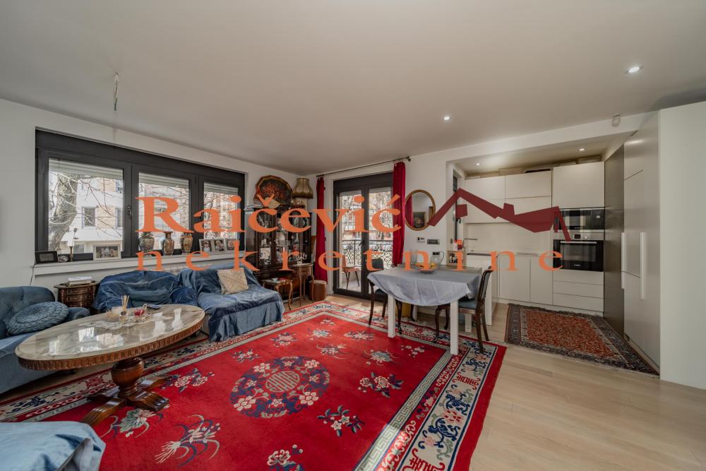 Stan na prodaju u Beogradu, Lion, dvosoban, 50m2, cena 220000 evra