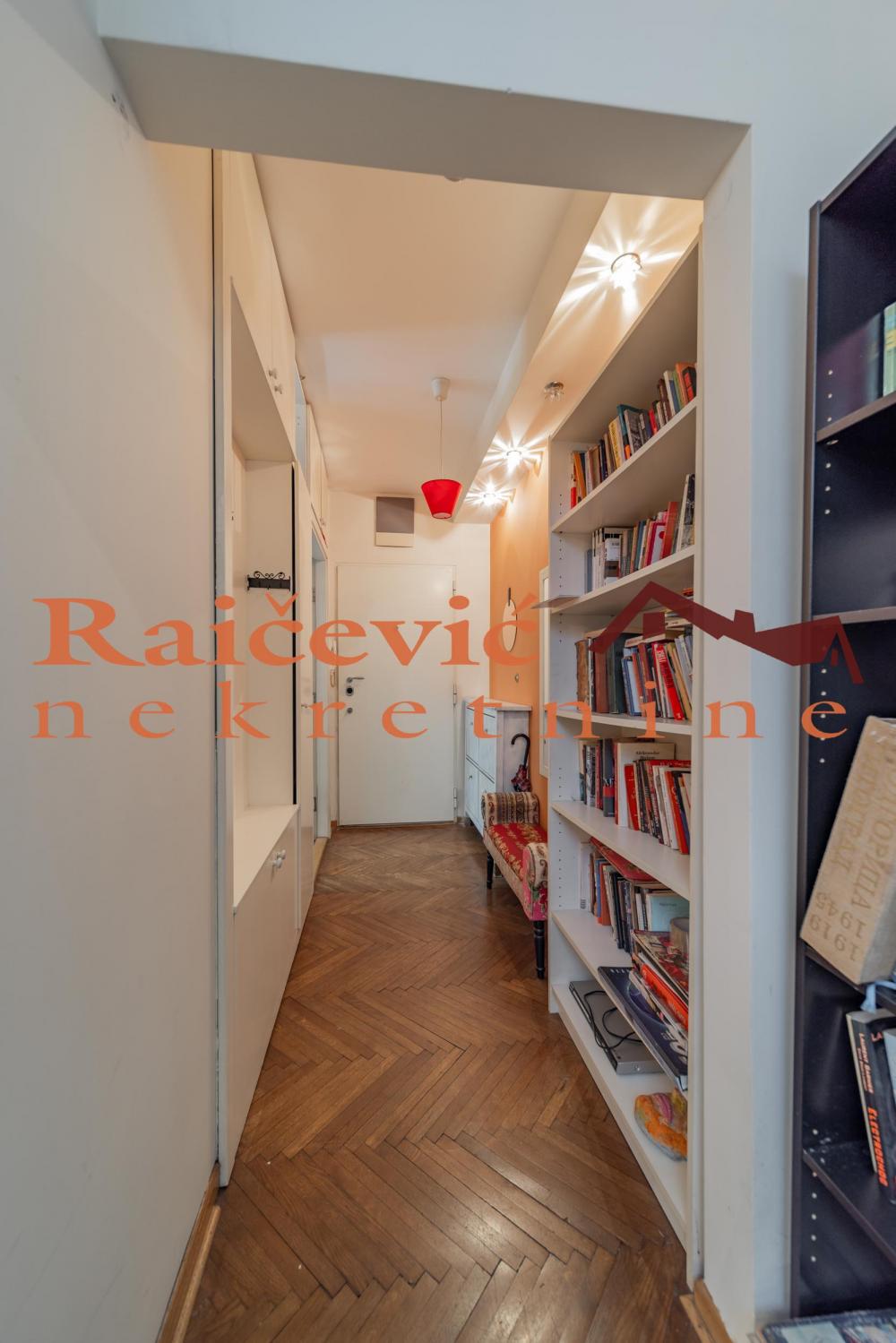 Stan na prodaju u Beogradu, Beograd (centar), trosoban, 60m2, cena 280500 evra