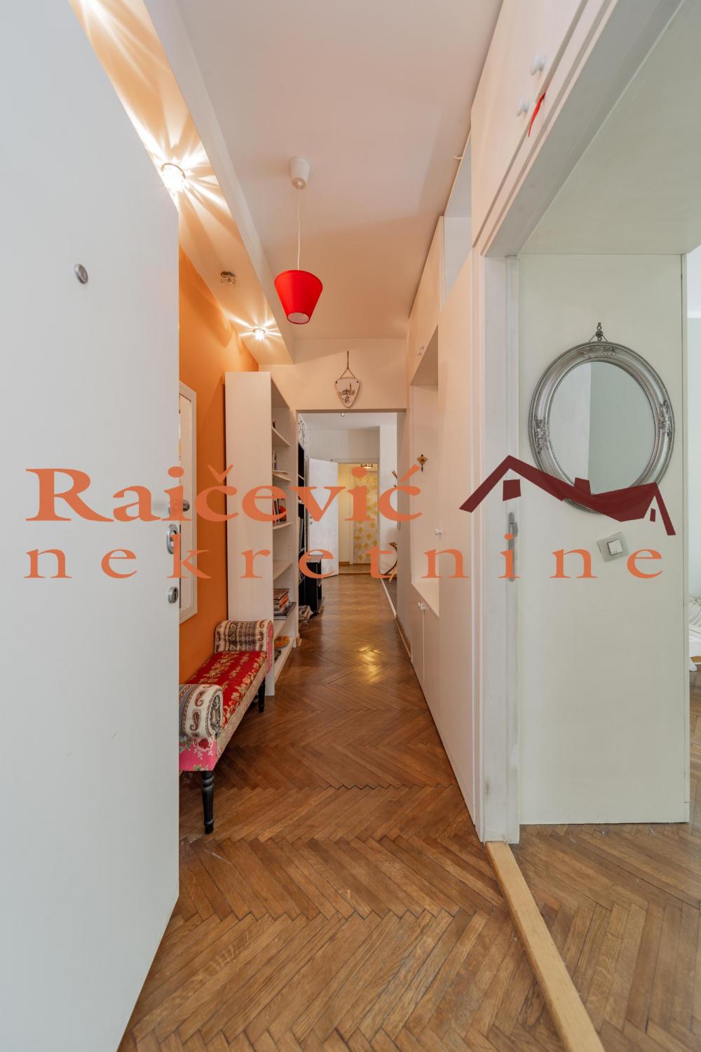 Stan na prodaju u Beogradu, Beograd (centar), trosoban, 60m2, cena 280500 evra