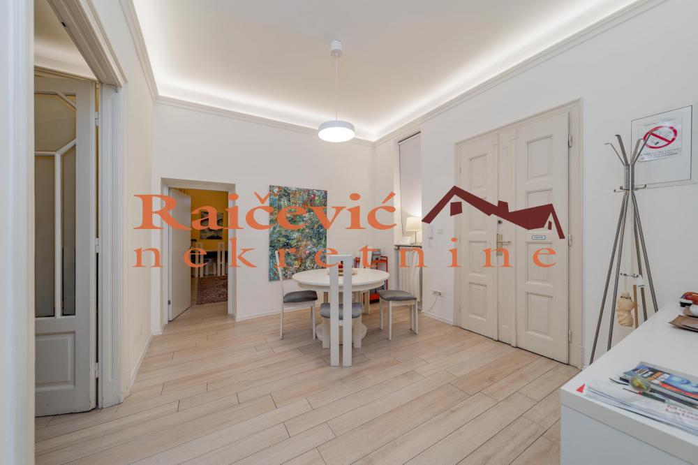 Stan na prodaju u Beogradu, Beograd (centar), cetvorosoban, 82m2, cena 440000 evra