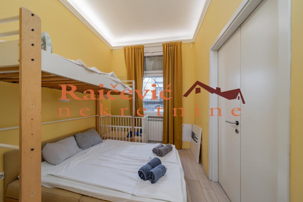 Stan na prodaju u Beogradu, Beograd (centar), cetvorosoban, 82m2, cena 440000 evra
