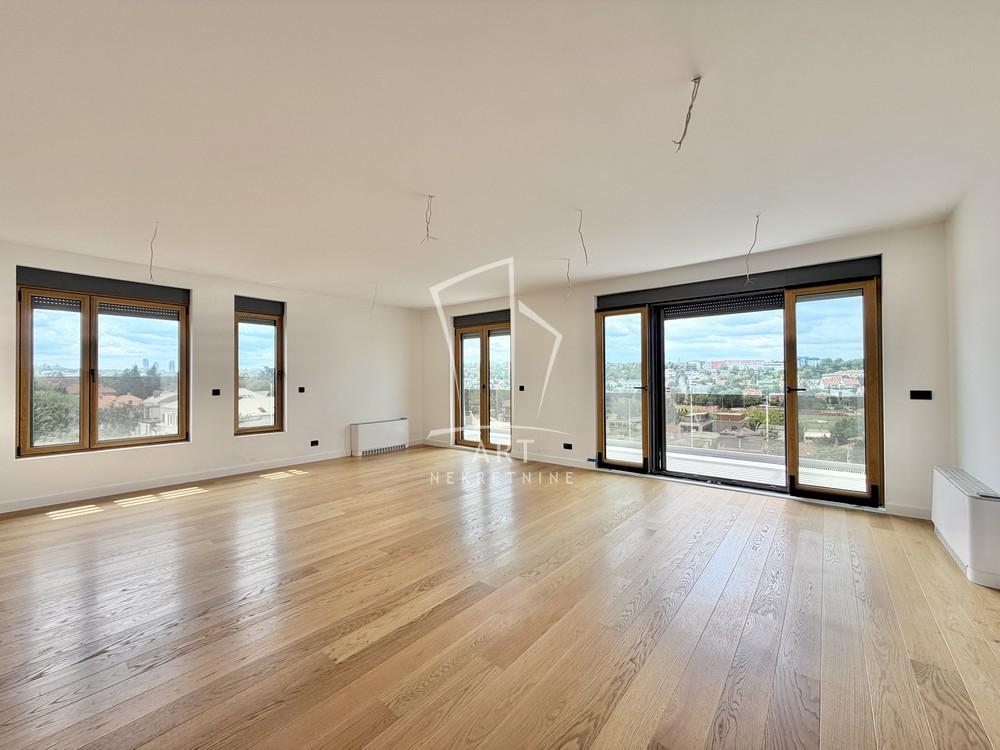 Stan na prodaju u Beogradu, Činovnička kolonija, 220m2, cena 907500 evra